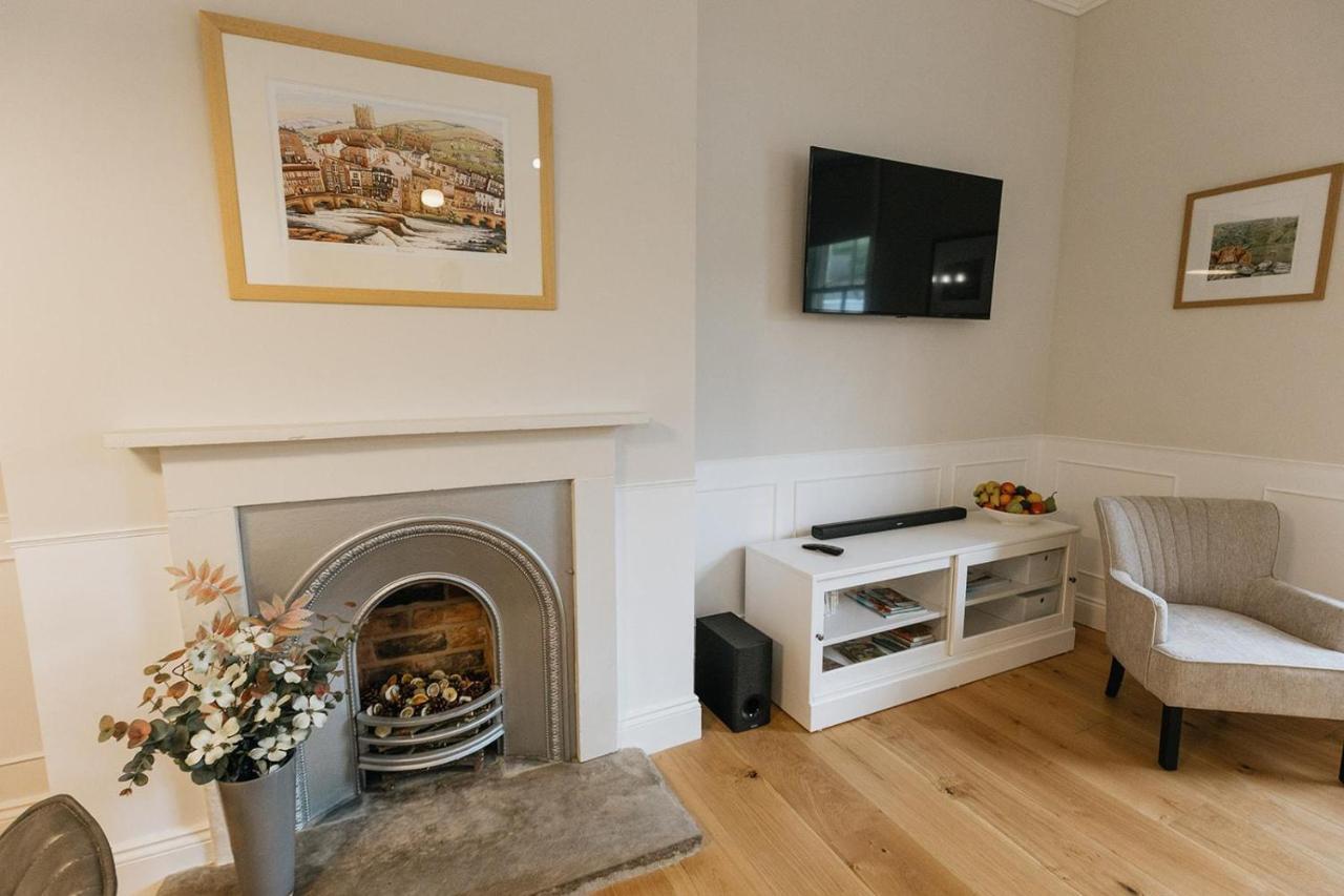 Wensleydale, Old School Rooms - Ground Floor Luxury Apartment In Richmond, North Yorkshire Richmond  Exterior photo