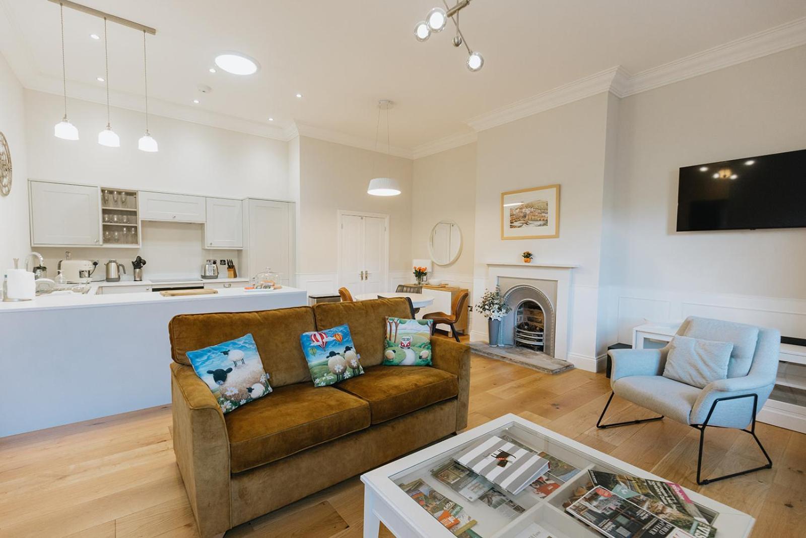 Wensleydale, Old School Rooms - Ground Floor Luxury Apartment In Richmond, North Yorkshire Richmond  Exterior photo